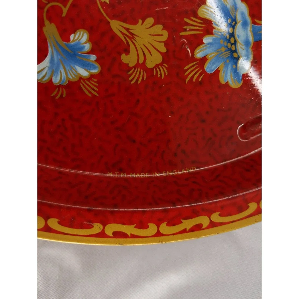 The Metal Tray Manufacturing Company Limited vintage round